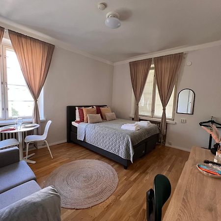 Your Chic Vibrant Airbnb Helsinki Exterior photo