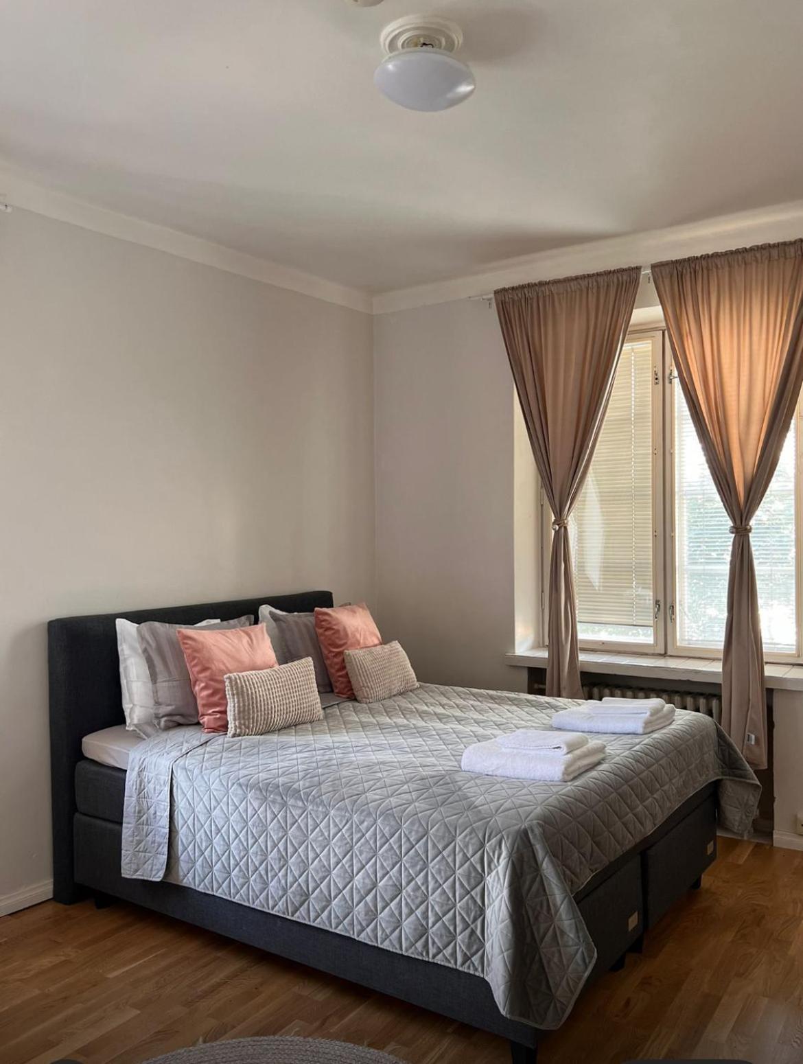 Your Chic Vibrant Airbnb Helsinki Exterior photo