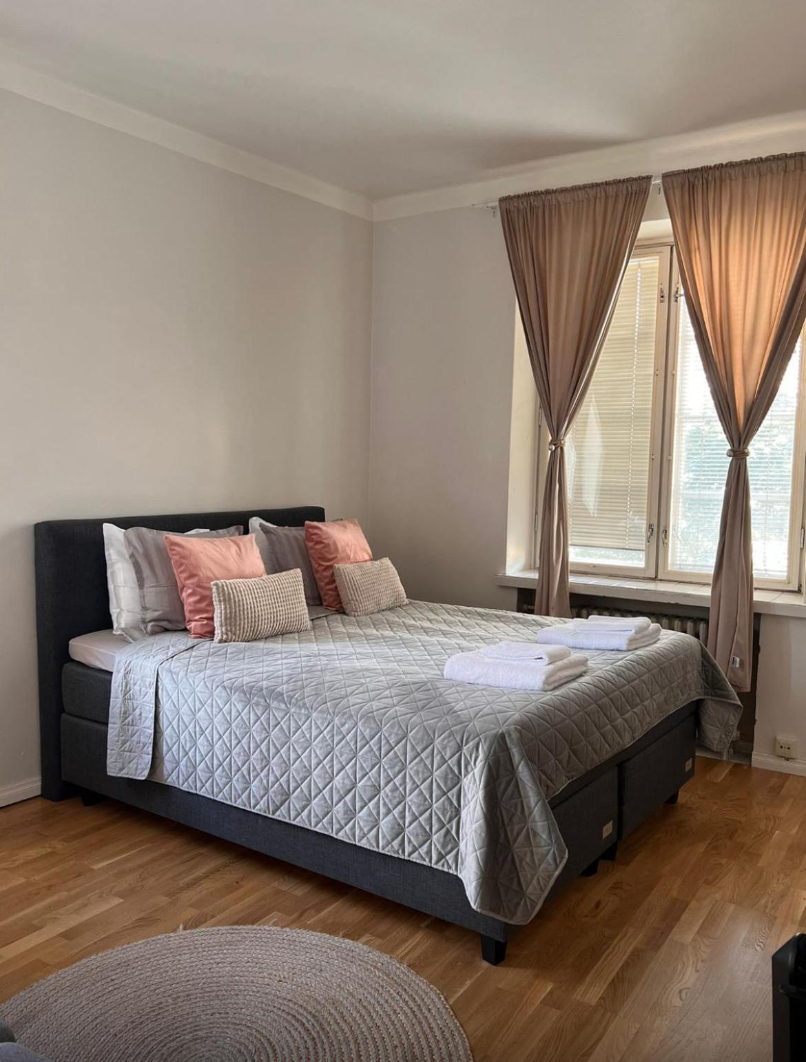 Your Chic Vibrant Airbnb Helsinki Exterior photo
