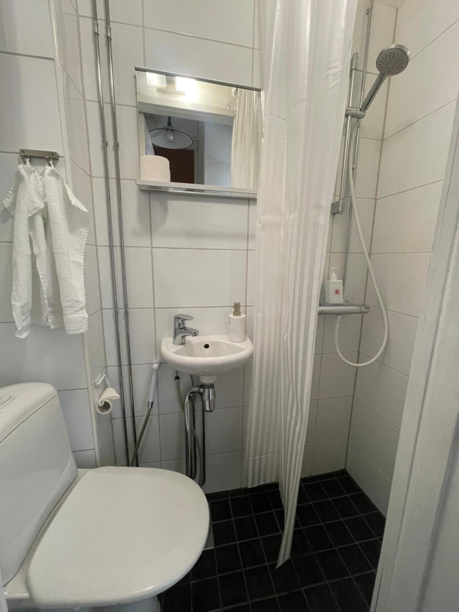 Your Chic Vibrant Airbnb Helsinki Exterior photo